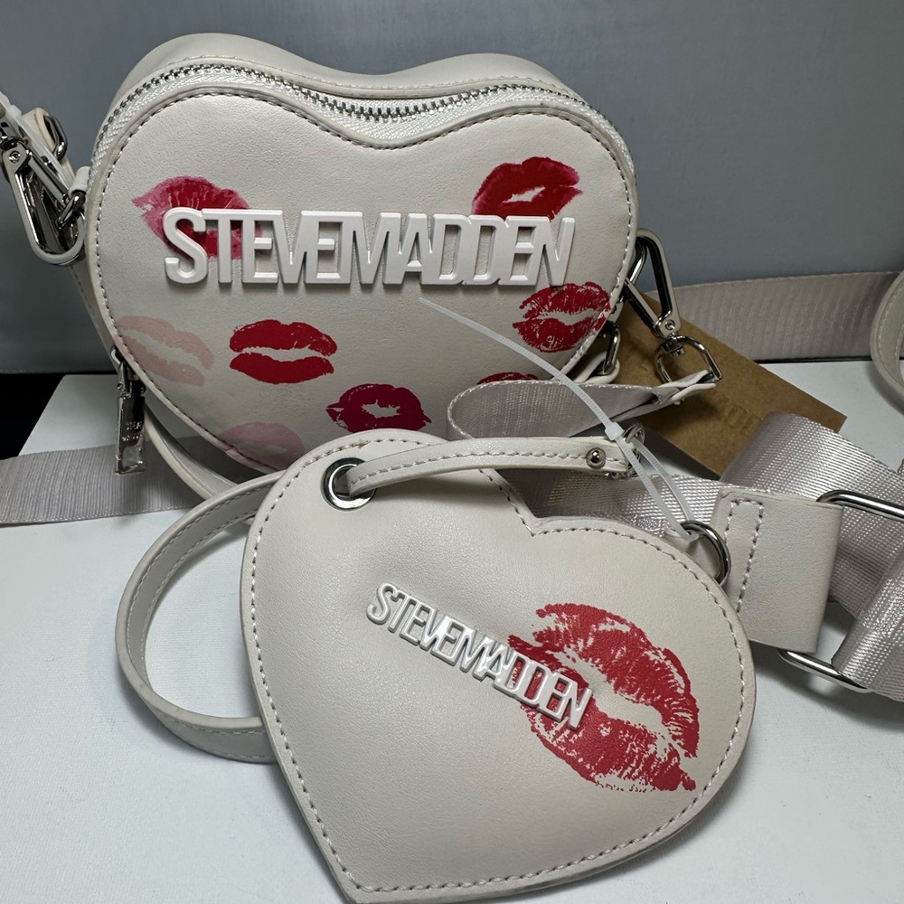 Steve Madden Off White and Red Crossbody Bag heart Design, Valentine’s bag